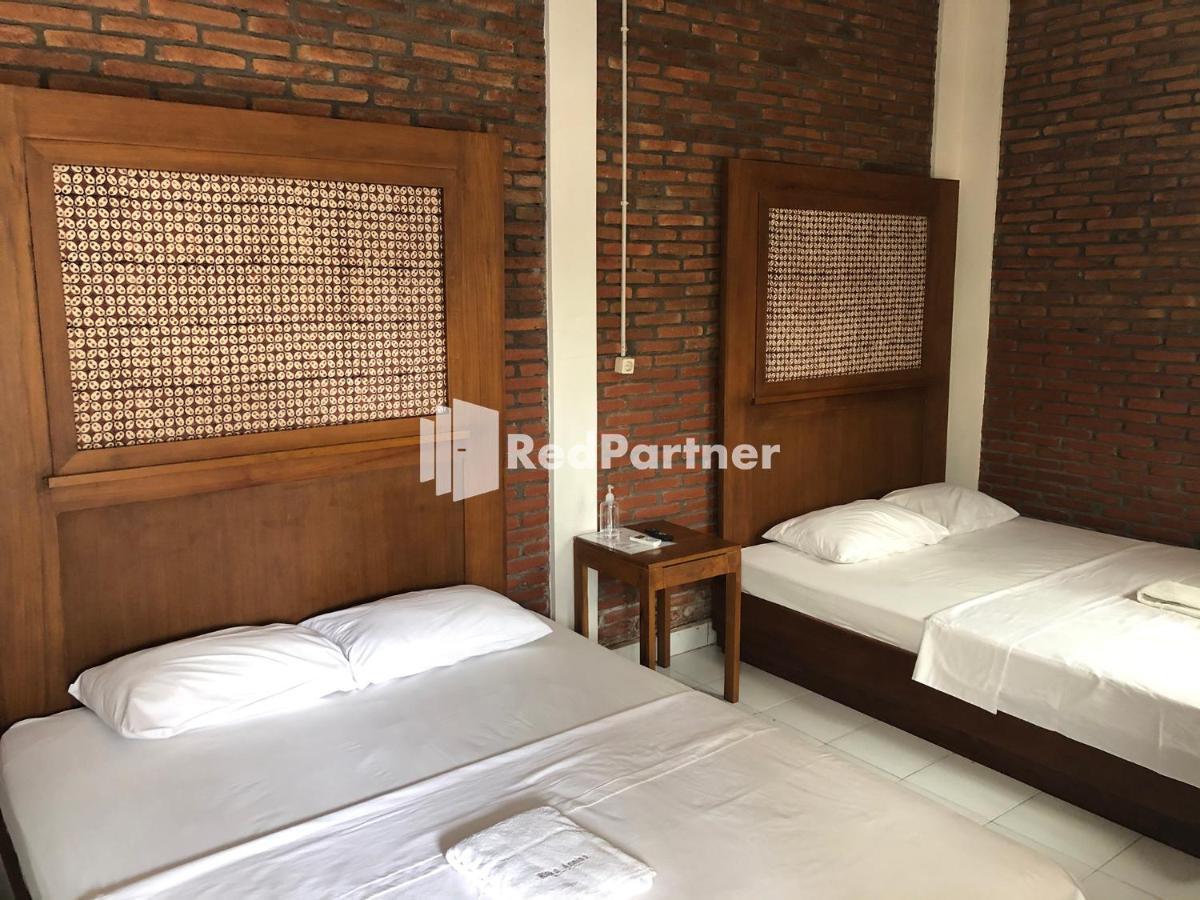 Rifka Annisa Guesthouse Syariah Redpartner Yogyakarta Ngoại thất bức ảnh